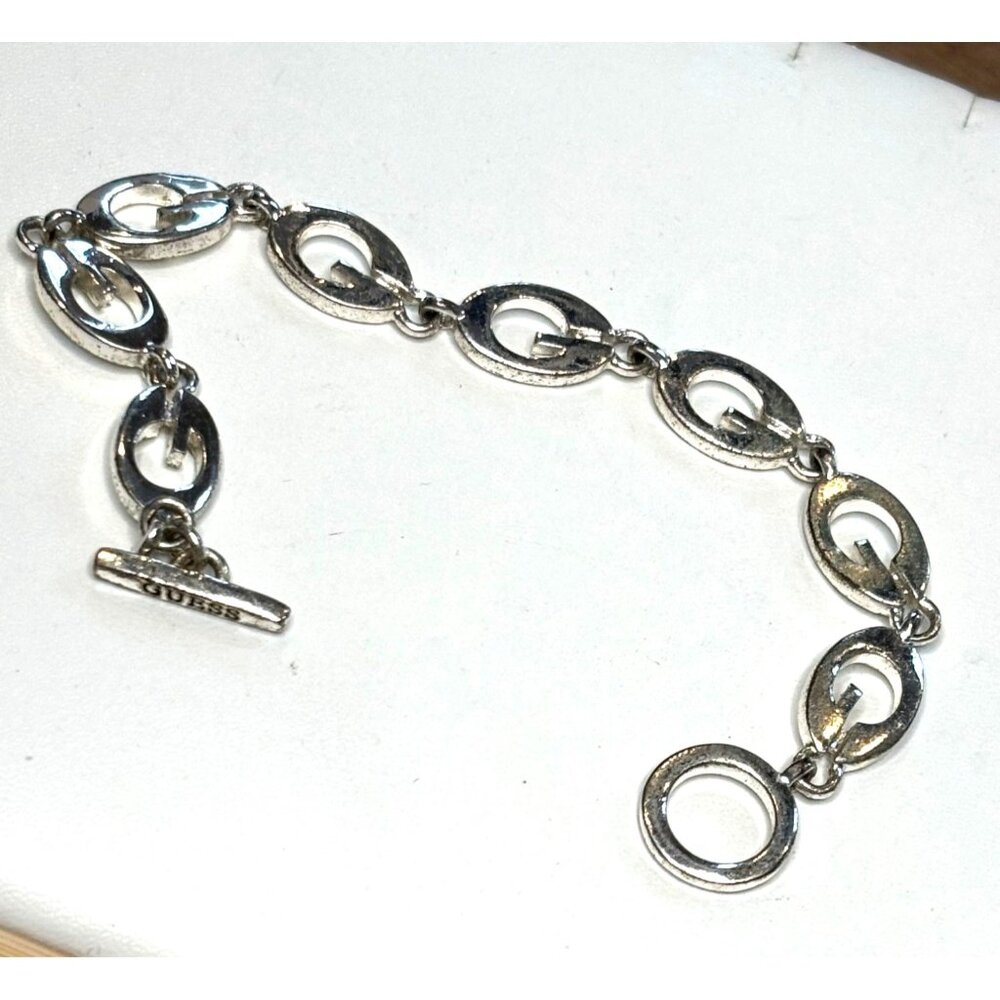 Guess Silver-Tone Chain Link Bracelet With Logo Toggle Clasp 8 Inches
